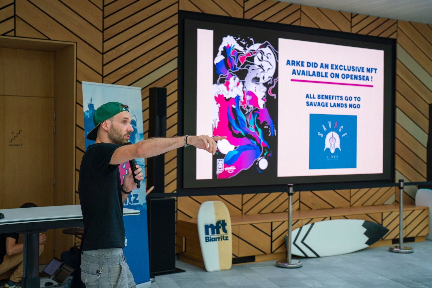 NFT Biarritz mini conférence intérieur